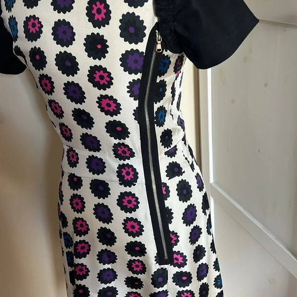 Marc by Marc Jacobs Cream Silk Dress with Florla Pattern and Ruffle Detail - 4 - Picture 9 of 12